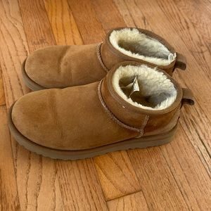 UGG classic ultra mini